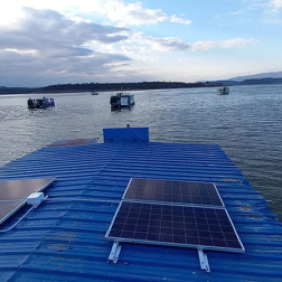 Catamarán con Energía Solar